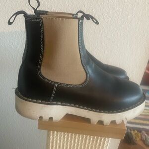 Sophie D’Hoore Black & Tan Chelsea Boots